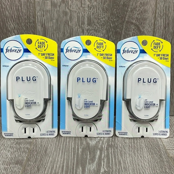 🌸 New Febreze Plug Bundle of 3 Scented Oil Warmers - Picture 1 of 6